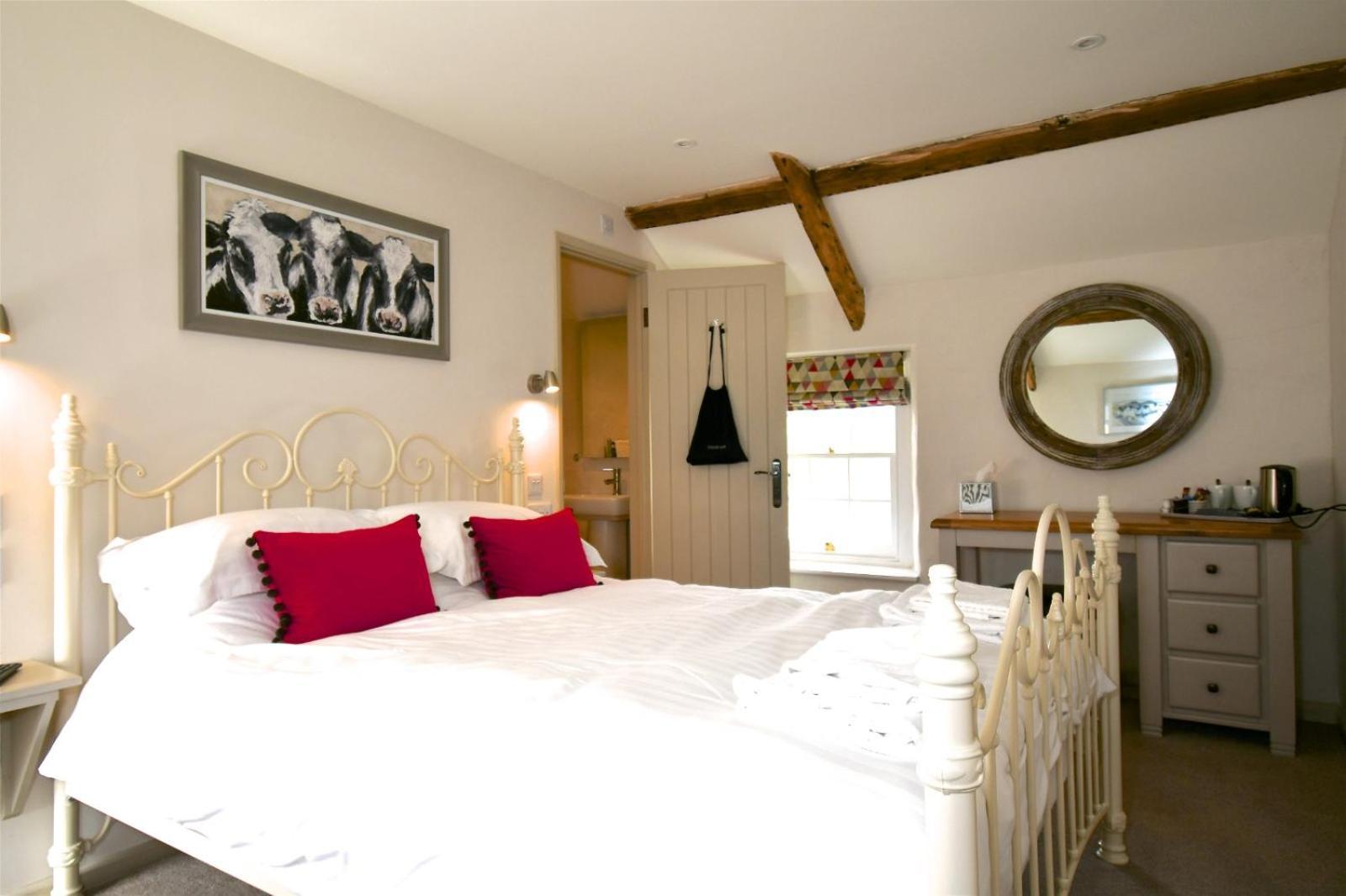 Carew Inn ภายนอก รูปภาพ