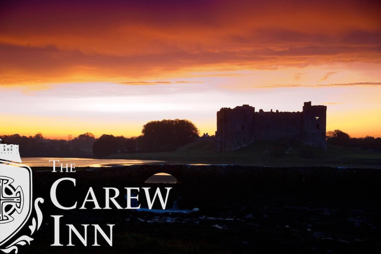 Carew Inn ภายนอก รูปภาพ