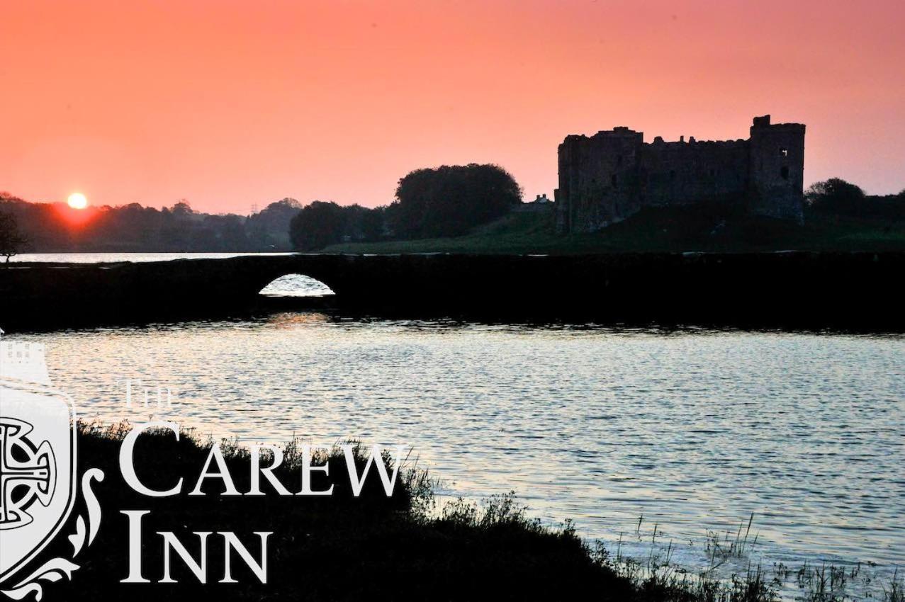 Carew Inn ภายนอก รูปภาพ