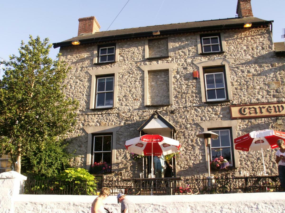 Carew Inn ภายนอก รูปภาพ